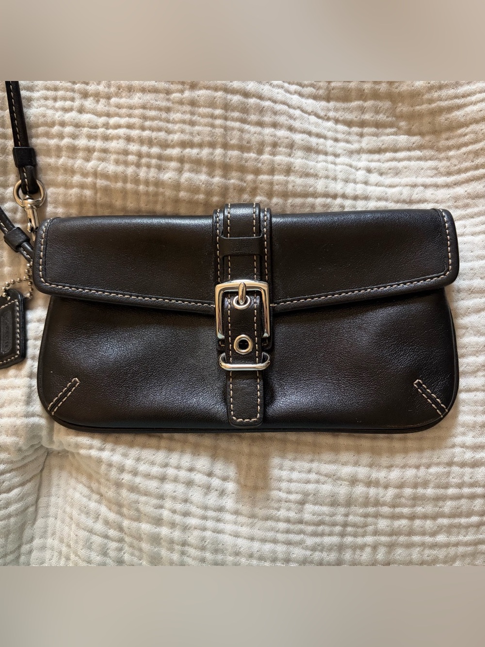 Vintage/Y2K Coach SoHo Buckle Black Leather Wristlet Clutch